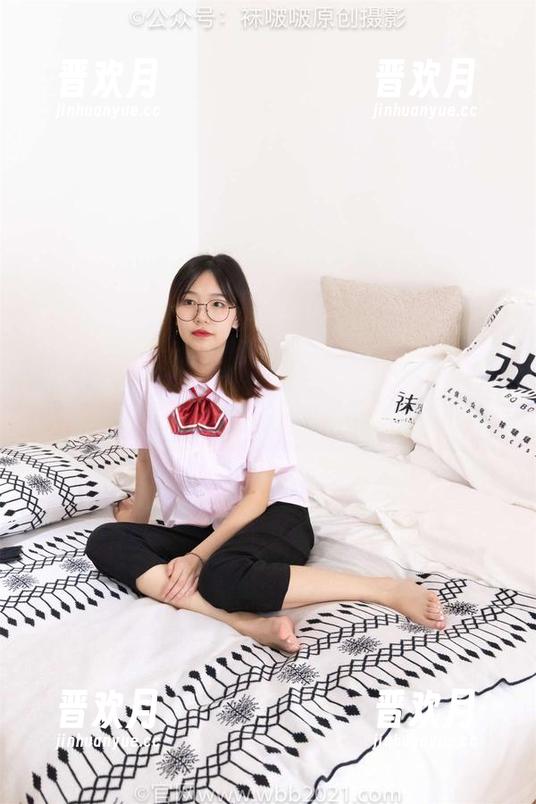 BoBoSocks袜啵啵-小甜豆 BoBoSocks袜啵啵 - 挑战船袜搭配极限:小甜豆带你撸起袖子超拼!