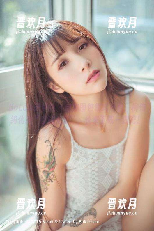 BoLoli菠萝社-柳侑绮 BoLoli菠萝社 - 自拍图包模式开启,柳侑绮化身“自拍女王”,快来下载一波吧!