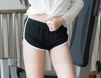 HuaYang花漾 – 白色的力量！赵惟依coco无圣光写真，套图里你会发现‘光’不是我唯一的朋友！