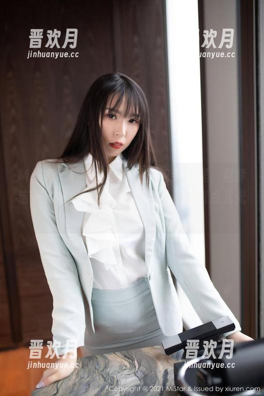 MiStar魅妍社-赵梦洁 MiStar魅妍社 - 从原图挖到这里,赵梦洁在皮衣中展现的自信,真心想借点儿光!