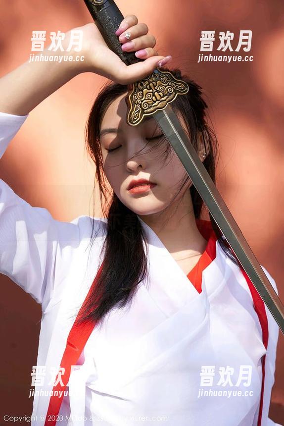 MiiTao蜜桃社 - 在线看露西Lucy的制服，唔，等一下美图里的那种感觉...