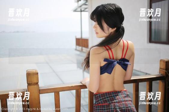 MyGirl美媛馆 - 张恬恬的天台秀，原图拍得不赖，效果还挺萌