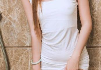 TouTiao头条女神 – 旗袍合集，梁芮溪的每一套都能让我想多看几眼！