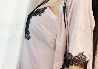 UGirls尤果网 – Beauty在这里，Pinkbaby的肉丝照真让人忍不住下载。