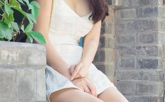 UGirls尤果网 – 有没有想过，陈雅漫的黑丝放进网盘下载里，会变成什么样的风景？