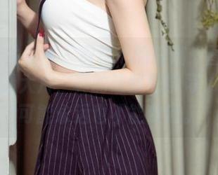 UGirls尤果网 – 霓梓心的瑜伽：图库里的又一高清大片，真的让我想学习，虽然我可能永远也不能做到。