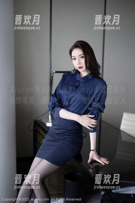 Xiuren秀人网-Angela小热巴 Xiuren秀人网 - 看Angela小热巴在天台的写真,原图不说话,气氛就足够让人停留了。