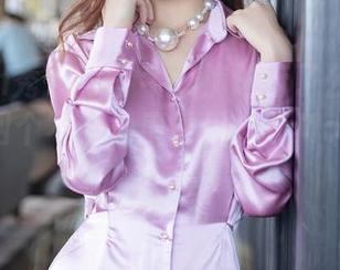 Xiuren秀人网 – 牛仔裤进行了公开审判，精选四个不同角度看伊小七MoMo的写真集