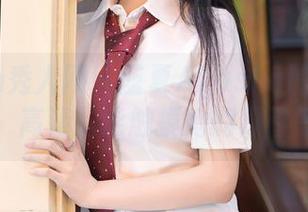 Xiuren秀人网 – 蓝夏Akasha的JK写真集，高清到能触摸她的青春气息