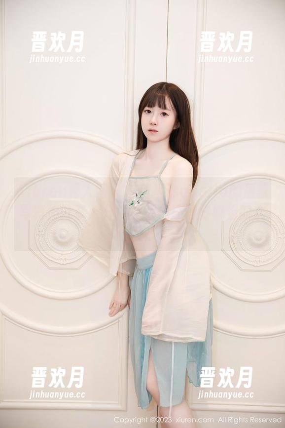 Xiuren秀人网-陈巧蓓isabella Xiuren秀人网 - 陈巧蓓isabella的居家写真集分享:开门是不是还得穿好看的衣服?