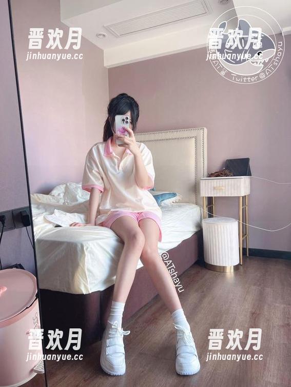 at鲨鱼 这不就是at鲨鱼的原神胡桃私拍,和我想象中满分的样子如出一辙!