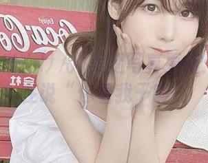 けん研(けんけん)美腿写真更新：腿好像在说“你看我干嘛”