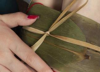 丽柜 – 看可馨踩在高跟鞋上的样子，全套图集只有这双能撑起她的气场滴！