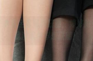 丽柜 – 拿着全套写真狂翻，婷婷的美足让我没忍住浮想联翩！