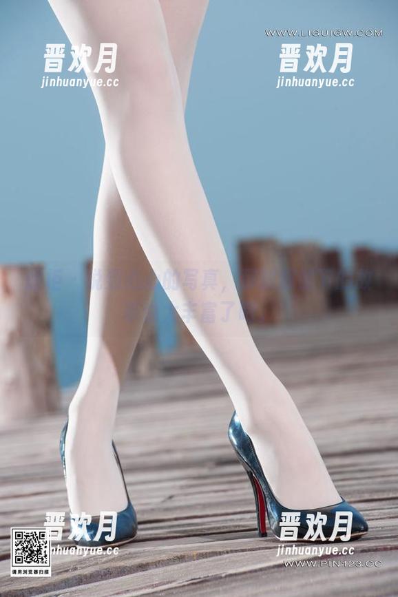 丽柜-心心 丽柜 - 说到心心的写真,那制服照下的故事也太丰富了吧。