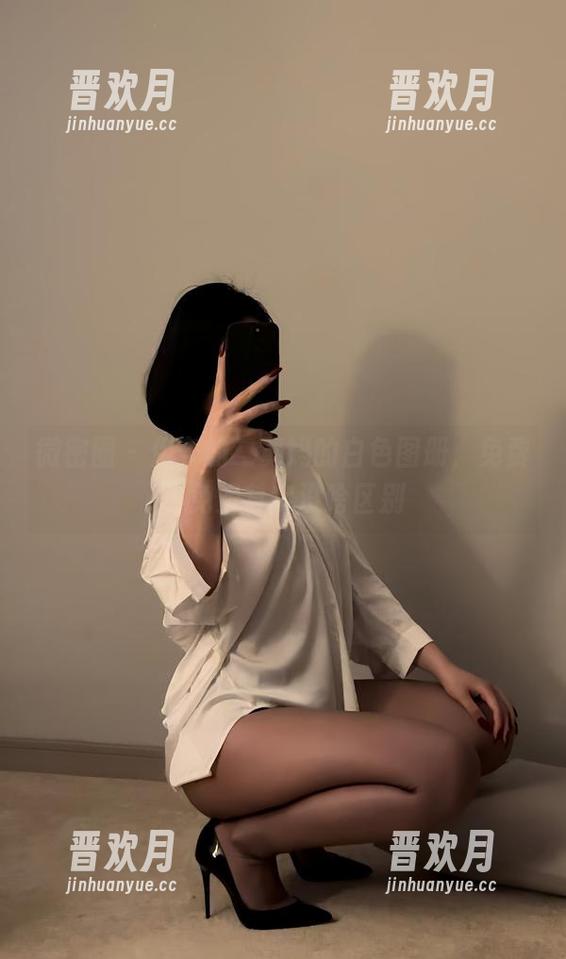 保守的二舅妈 微密圈 - 保守的二舅妈的白色图册,免费不免费其实没啥区别