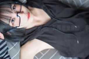 兔玩映画：这腿完美得不可思议，下载是免费的，不试试吗？