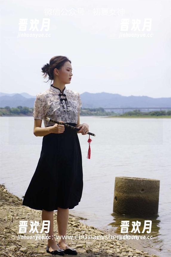 初夏女神-依依 初夏女神 - 依依学妹图集:这一幕我醉了,难以忘怀!