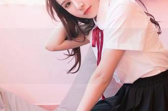 嗲囡囡 – 盆子里的张俊佳，浴缸里的福利气氛是多么不一样。