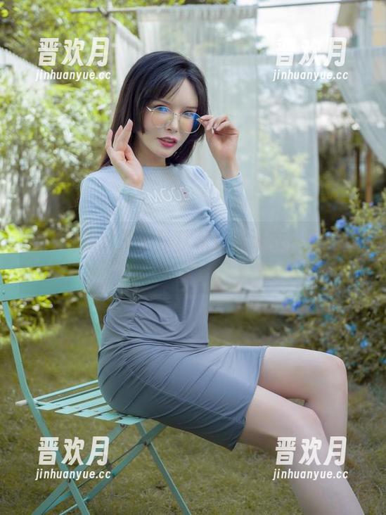 夏小秋秋秋 原图直击:夏小秋秋秋潜水泳衣,毫无圣光!