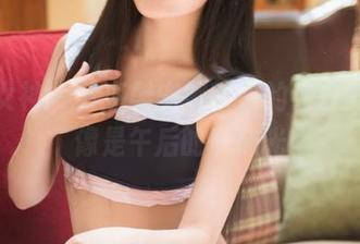 头条女神 – 分享樊安妮带来的纯白美图，像是午后的一抹光