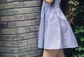 头条女神 – 温心怡这身连衣裙，难道是特供图包里的隐藏彩蛋？