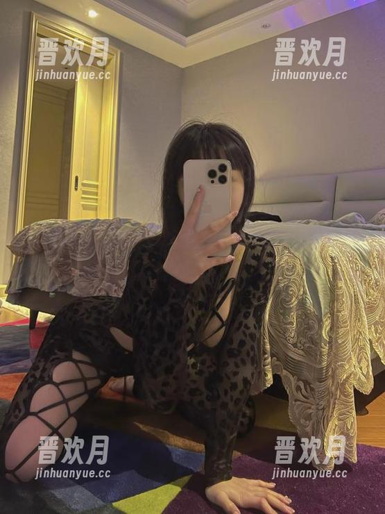 宋昱欣 微密圈 - 宋昱欣图集分享:今天你穿网袜了吗?