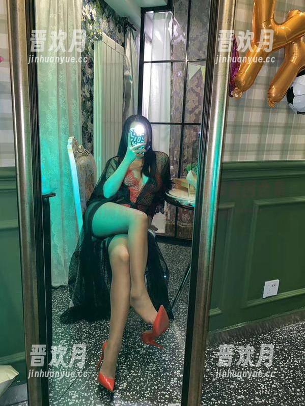 宸大小姐 微密圈 - 每次看宸大小姐的视频套图合集,资源加满就有那么点小期待……
