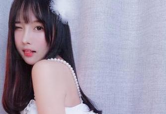 小小奶瓶儿带你玩转最新泳装——资源不多，要快！