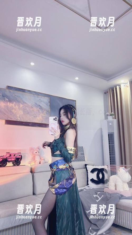 小小奶瓶儿 小小奶瓶儿的珍珠人鱼加长版,cos到骨子里了吧