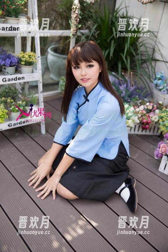 尤果网 - 黑色诱惑？王莹没用圣光，原图直接上！你会看到更真实的她吗？