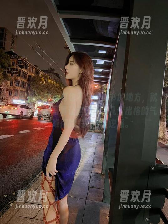 就是阿朱啊 微密圈 - 教室再也不只是读书的地方,就是阿朱啊的写真让这里多了几分出格的气息,难得的美好与叛逆感。