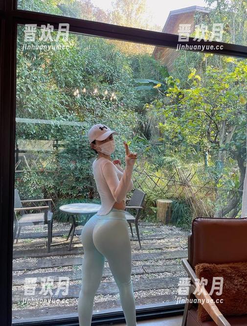 微密圈 - 左公子666怡然自得，私房写真还需配肉丝？