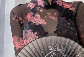 晒衣服进行时——任性选择，随时下载抖娘利世的美照！