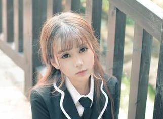 推女神 – 隐秘的色彩：歆小兔chobits写真里的小把戏