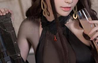 我觉得星野saori的婚纱套图里有一股“我老公快来”的气息，高清得让人想羡慕！