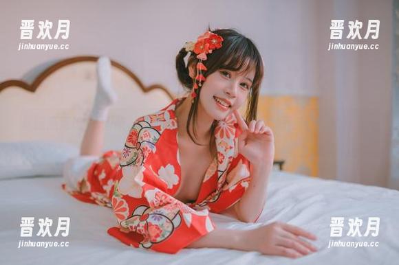 星黛鹿鹿i 星黛鹿鹿i的新图集,苗疆蓝蝶定制得真巧妙,不过有点让我疑惑。
