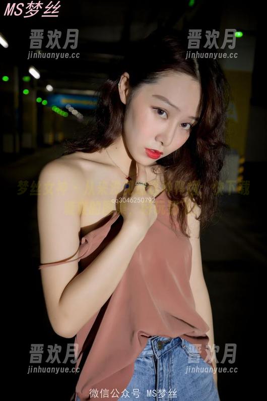 梦丝女神-璇璇 梦丝女神 - 从来没见过这种鸭帽:快下载璇璇的图集,好玩到飞!