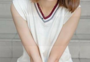 梦丝女神 – 字幕打出：福利！苏柔穿着婚纱走来，图片气氛瞬间上升！
