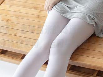 森萝财团 – 看着甜米的高清腿，原图让人分分钟想发问，腿和身体的关系？