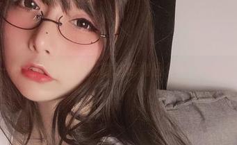 来一波无圣光，次屁啦的瑜伽图包让人心头一暖