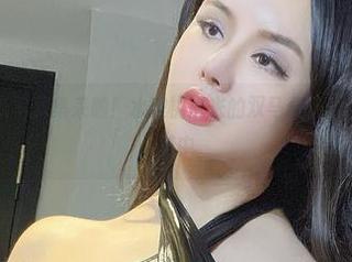 微密圈 – 最新写真集来啦！水蜜桃米米的双马尾，心甘情愿被夹在其中