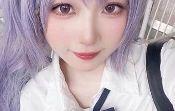 炸酱沐沐这组泳衣高清美图，我真想拉过来一起聊聊海边的事。