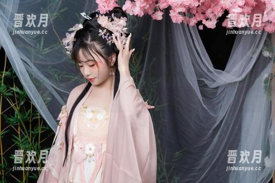 爆机少女喵小吉 爆机少女喵小吉的小镇作品,大多数得让我想起小时候那无聊的角落。