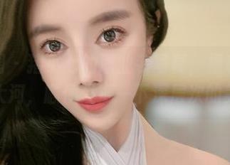 微密圈 – 猪小七的职业装写真，福利是条大河，顺便发掘一下深层次的美