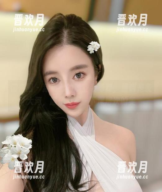 微密圈 - 猪小七的职业装写真，福利是条大河，顺便发掘一下深层次的美