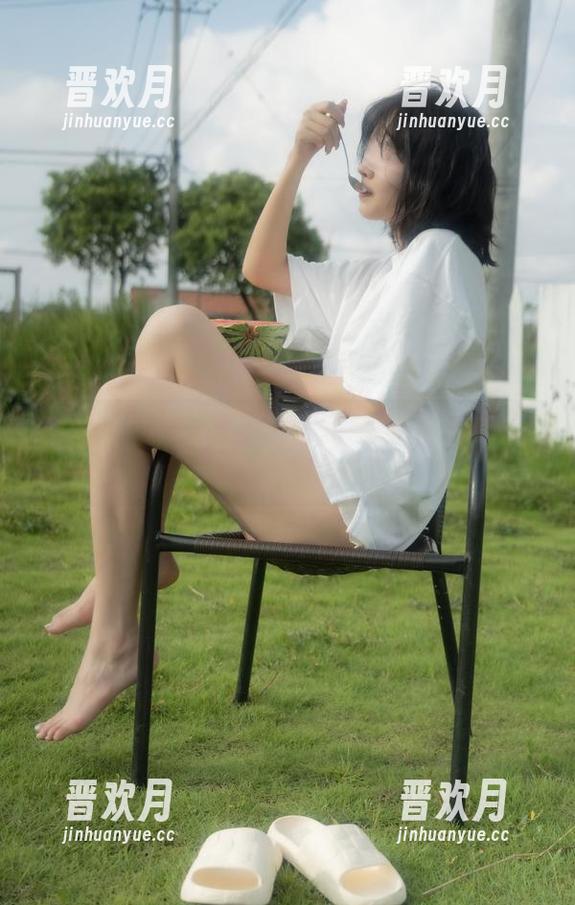 禅院熏 微密圈 - 原图分享:禅院熏这身白裙总让我有一种回到过往的错觉。