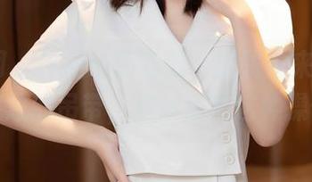 秀人网 – 作品说到就到，原图也来了，z杯悠悠的吊带，居然还有这种操作？