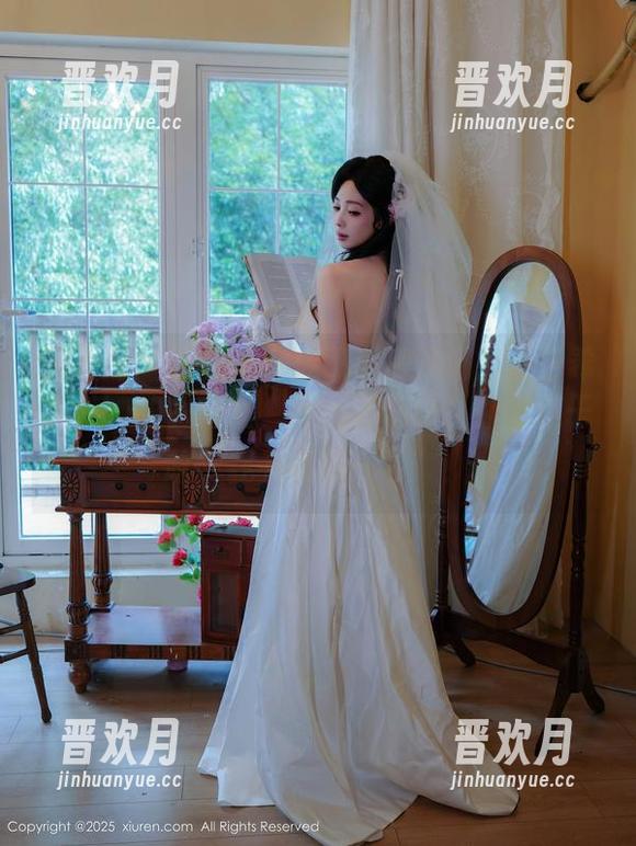秀人网-周于希Sally 秀人网 - 旅拍现在成了私房专场?周于希Sally的图集里,每一张都是“你们在干啥,我来展现一下”!