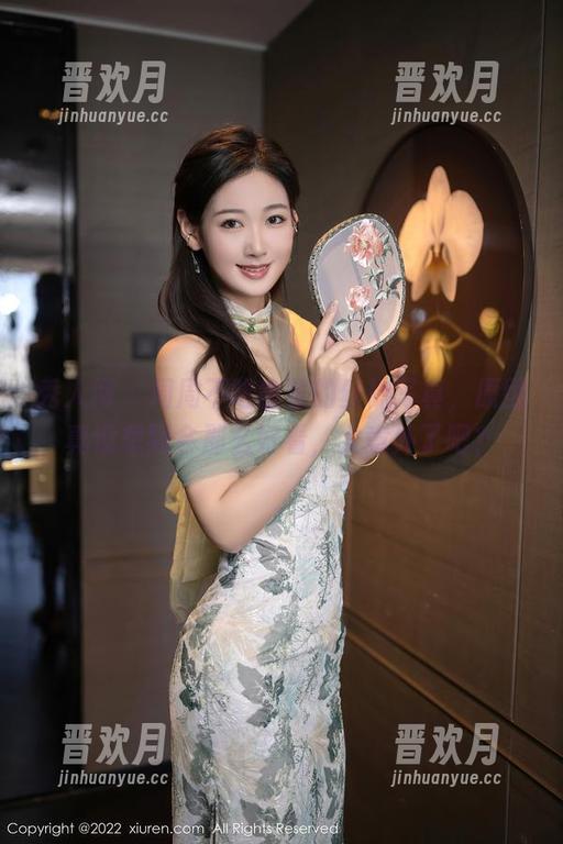 秀人网-周周不吃香菜 秀人网 - 周周不吃香菜的丝袜写真,原图真没想到会那么好看,太意外了吧?